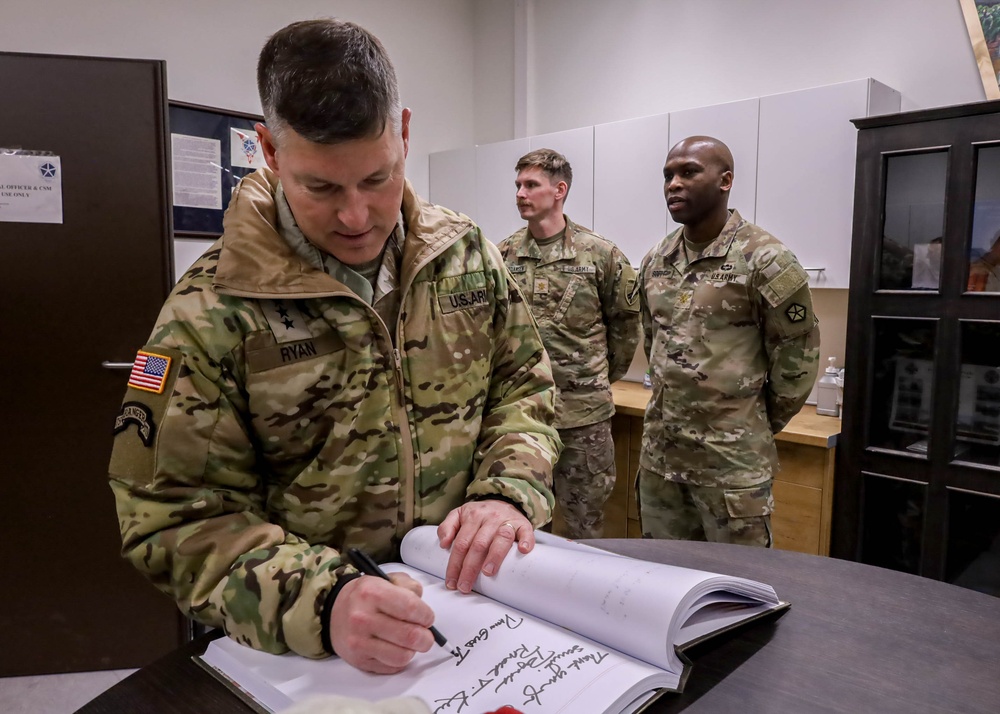 U.S. Army Operations, Plans and Training Senior Leaders Visit V Corps Forward HQ