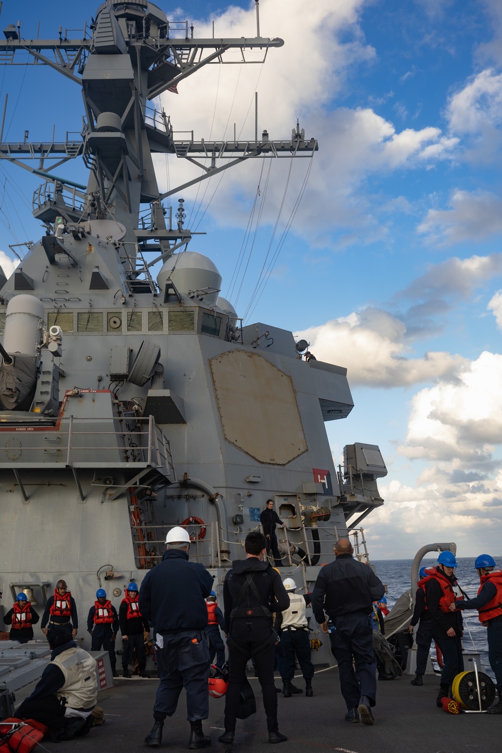 USS Oscar Austin (DDG 79) Conducts Man Overboard Drill