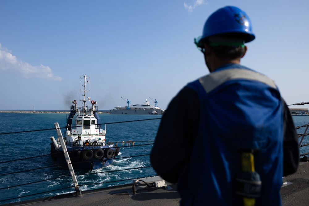 USS Oscar Austin (DDG 79) Conducts an International Maneuvering Exercise with the Cypriot Navy During Departure from Limassol, Cyprus