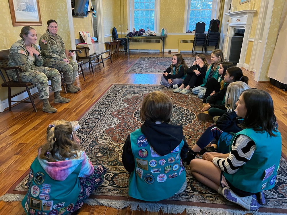 Brigade Cyber Soldiers assist Girl Scouts earn STEM Career Exploration badge