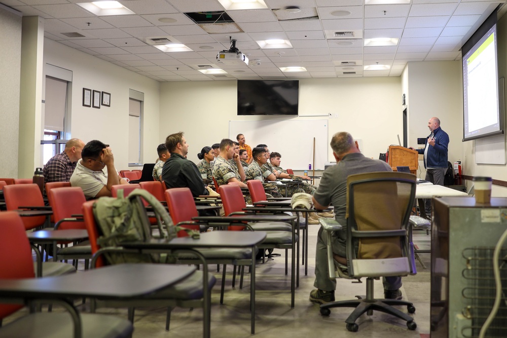 Engineers Up: 7th ESB Conducts SUAS Classroom Training