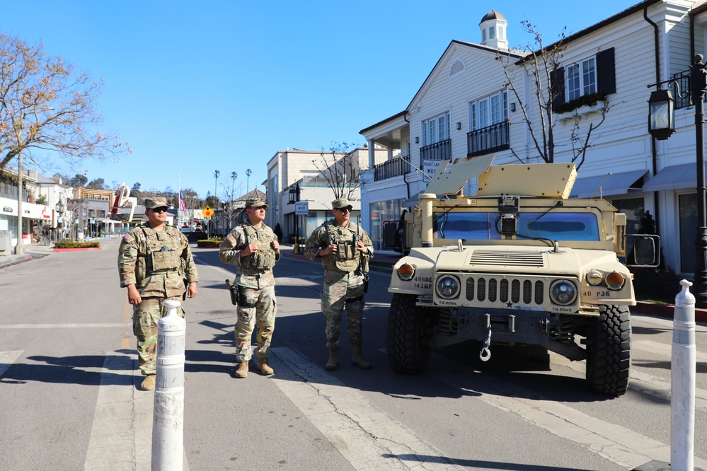 40th MP Company Monitors TCP's around Palisades Fire