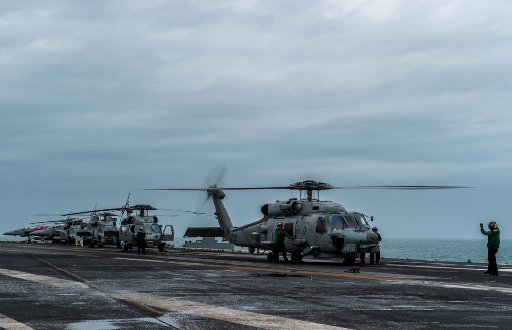 USS Carl Vinson (CVN 70) Conducts Routine Flight Operations in the South China Sea