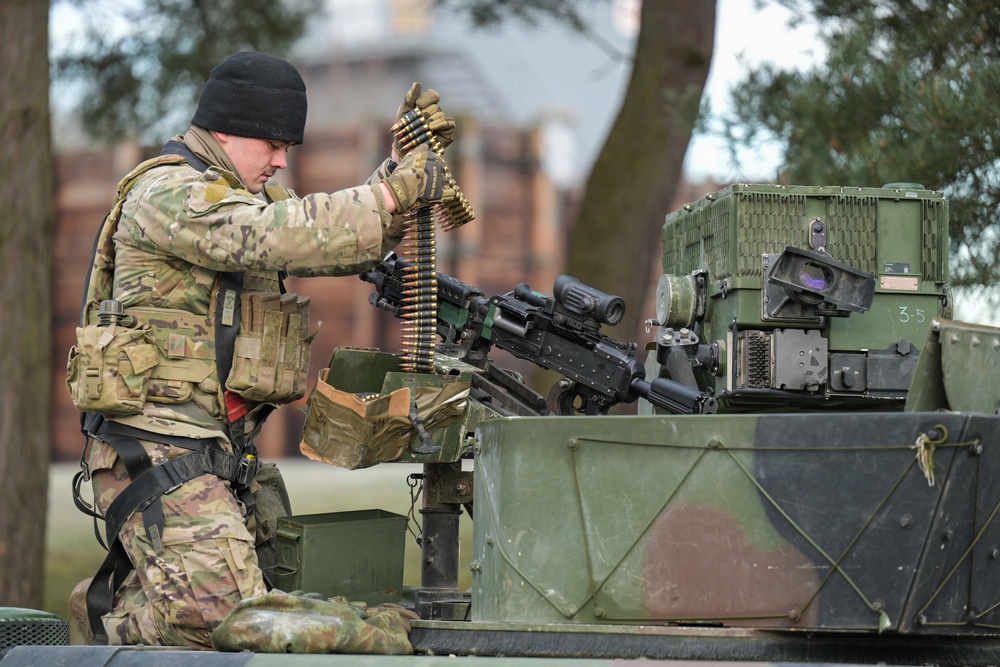 B Trp, 1-91 CAV, 173rd Airborne Brigade crew gunnery