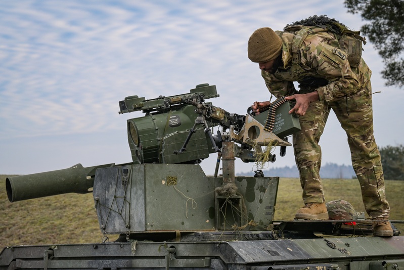 B Trp, 1-91 CAV, 173rd Airborne Brigade crew gunnery