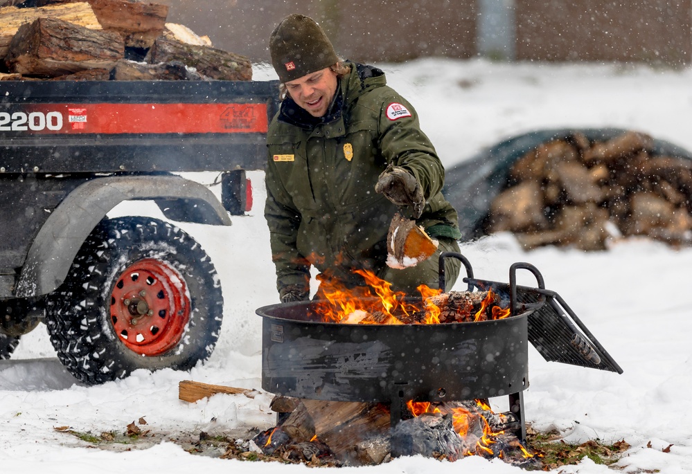 Crowds gather in beautiful wintery landscape at Shenango for Eagle Fest