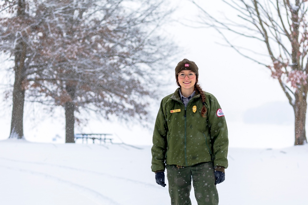 Crowds gather in beautiful wintery landscape at Shenango for Eagle Fest