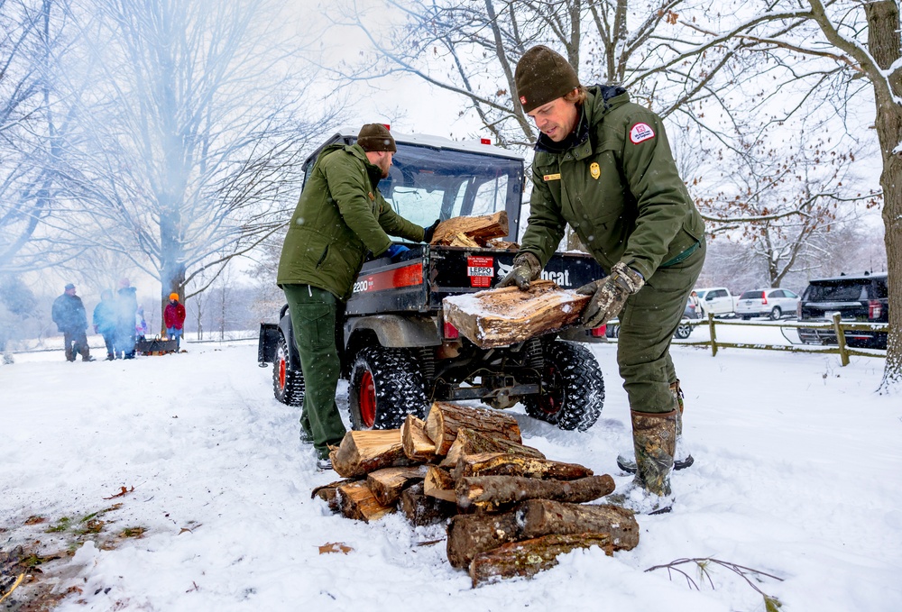 Crowds gather in beautiful wintery landscape at Shenango for Eagle Fest