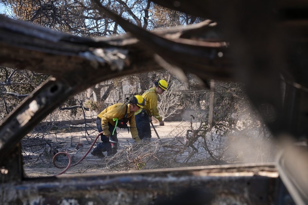 Firefighters Assist in Fire Suppression Efforts Against the Eaton Fire