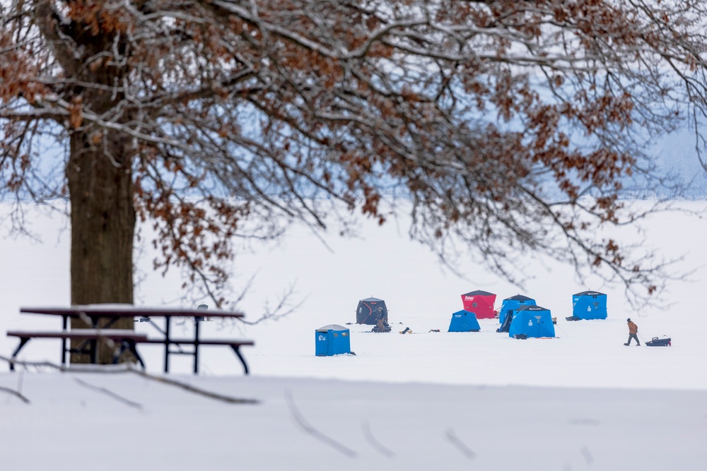 Crowds gather in beautiful wintery landscape at Shenango for Eagle Fest