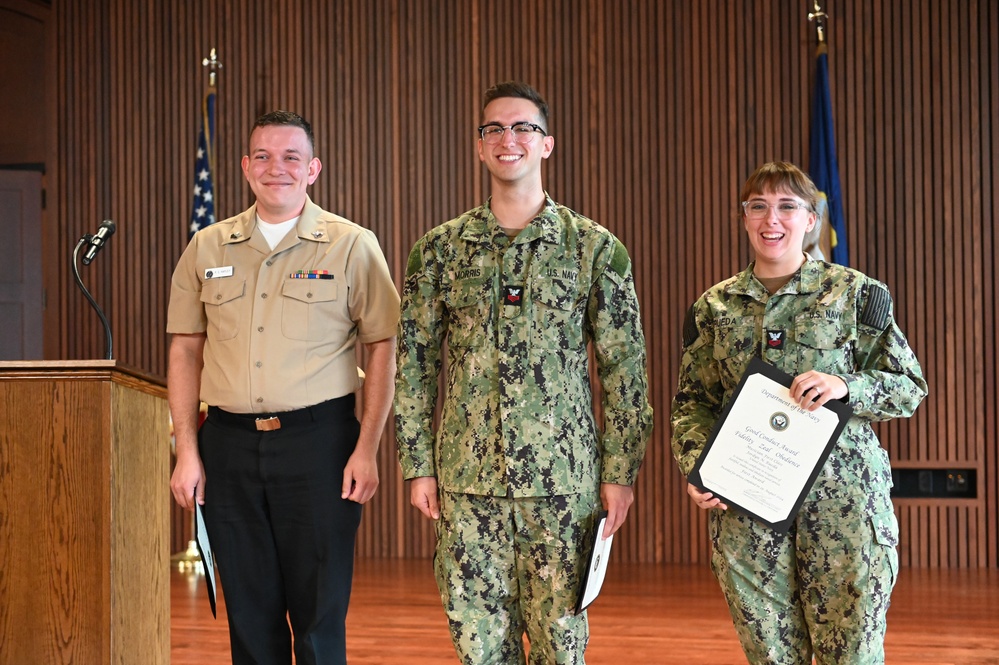 U.S. Navy Band conducts All Hands meeting