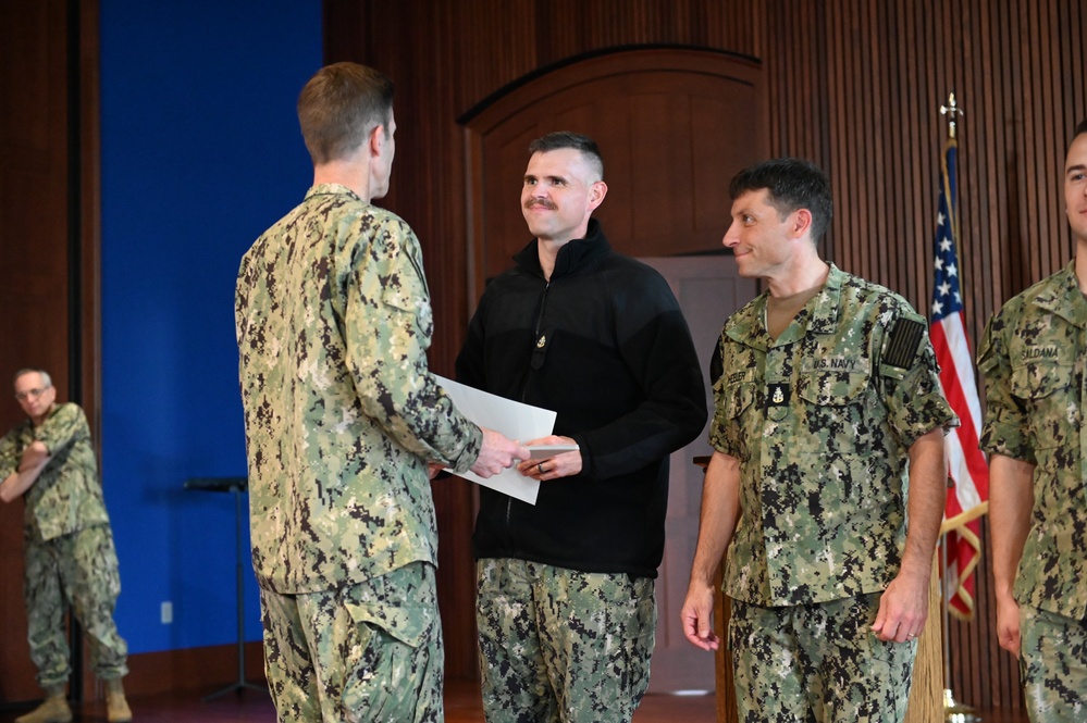 U.S. Navy Band conducts All Hands meeting