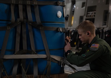 62d AW showcases Global Airlift Power during nine-ship departure