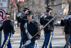 The U.S. Army Old Guard Fife and Drum Corps rehearse for inauguration [Image 8 of 11]