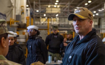 USS Ronald Reagan (CVN 76) hosts a tour for Public Health Command-Pacific