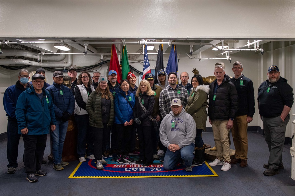 USS Ronald Reagan (CVN 76) hosts a tour for Navy League of Bremerton