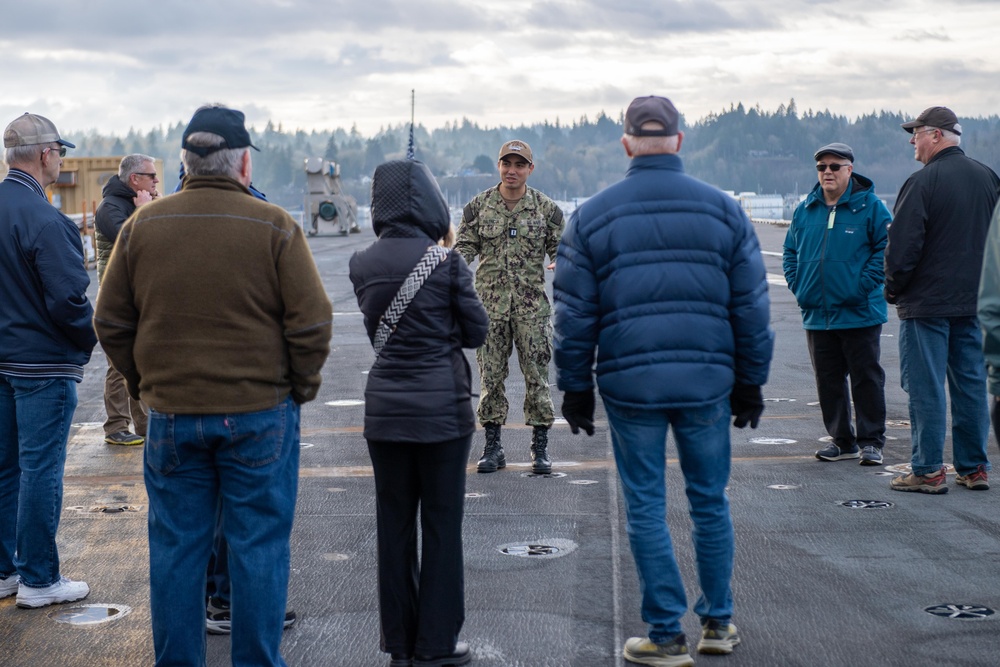 USS Ronald Reagan (CVN 76) hosts a tour for Navy League of Bremerton