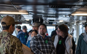 USS Ronald Reagan (CVN 76) hosts a tour for Navy League of Bremerton