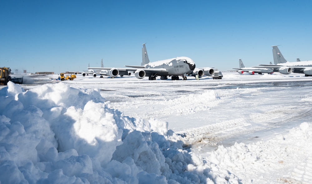 22 CES tackles snow removal at McConnell