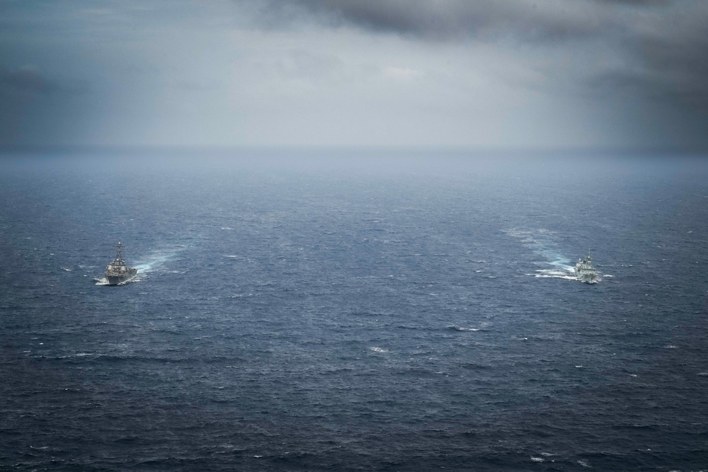 USS Higgins (DDG 76), HMCS Ottawa (FFH 341) Conduct Bilateral Operations