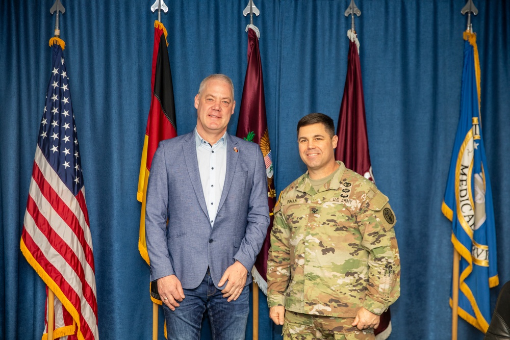 Ramstein Mayor visits LRMC