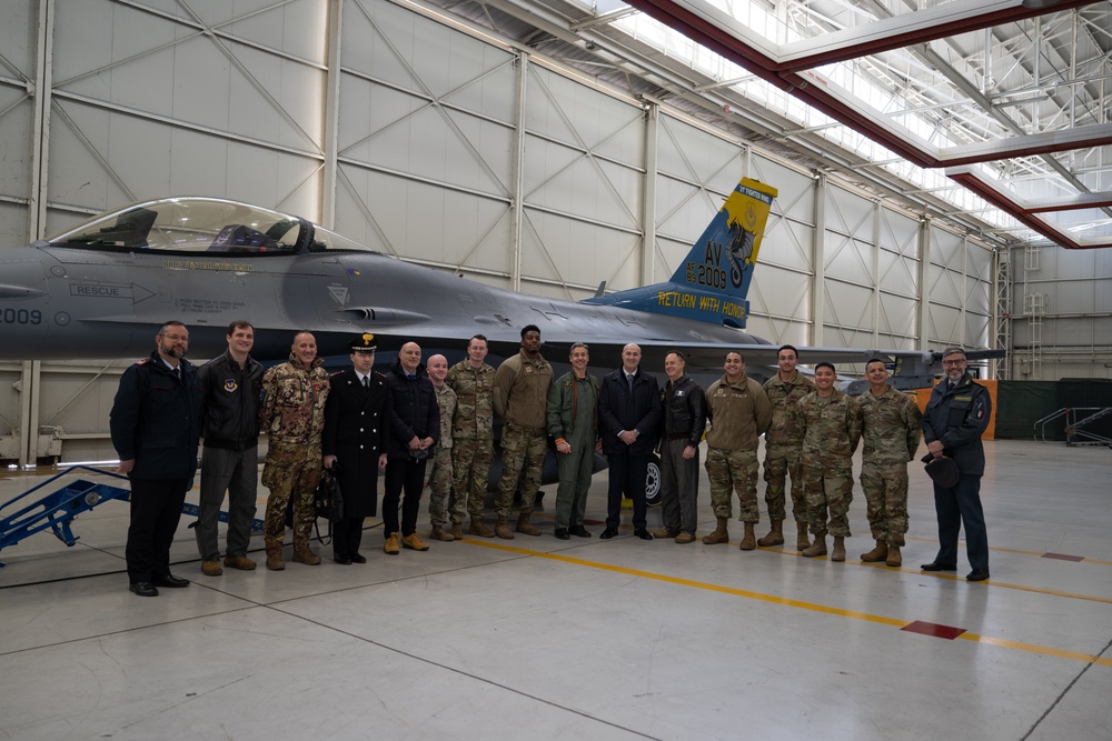 Prefect of Pordenone visits Aviano