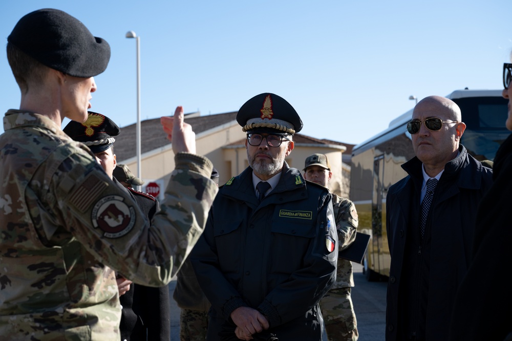 Prefect of Pordenone visits Aviano