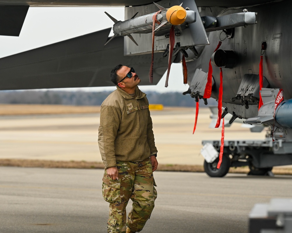 SJAFB hosts fourth quarter load crew competition