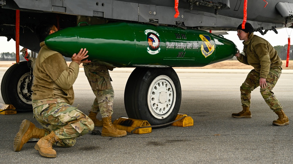 SJAFB hosts fourth quarter load crew competition