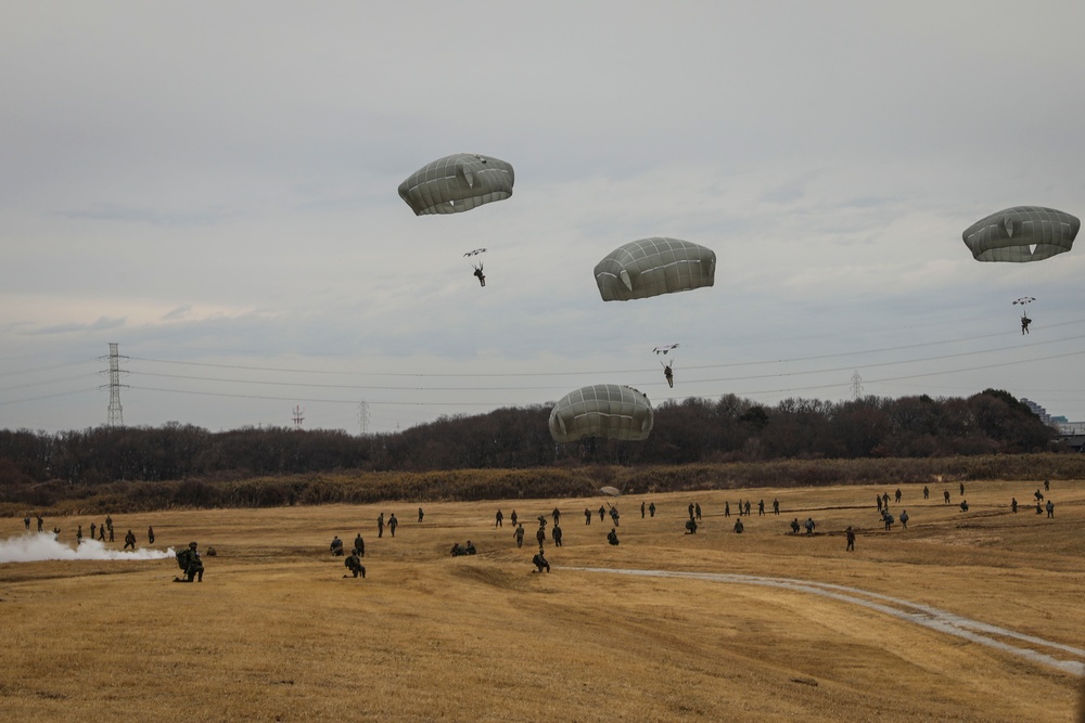 82ABN New Year Jump in Japan