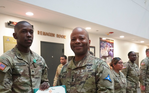 Mobilization Support Brigade Soldiers Receive III Armored Corps Awards