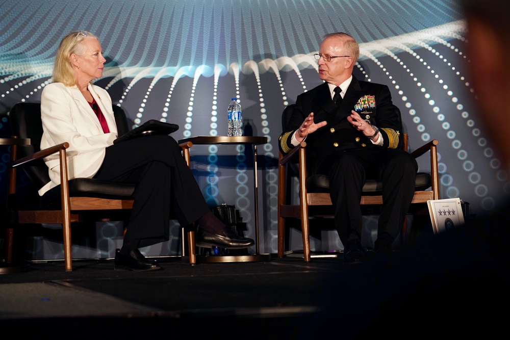 Adm. Caudle Speaks at Surface Navy Association's 37th National Symposium