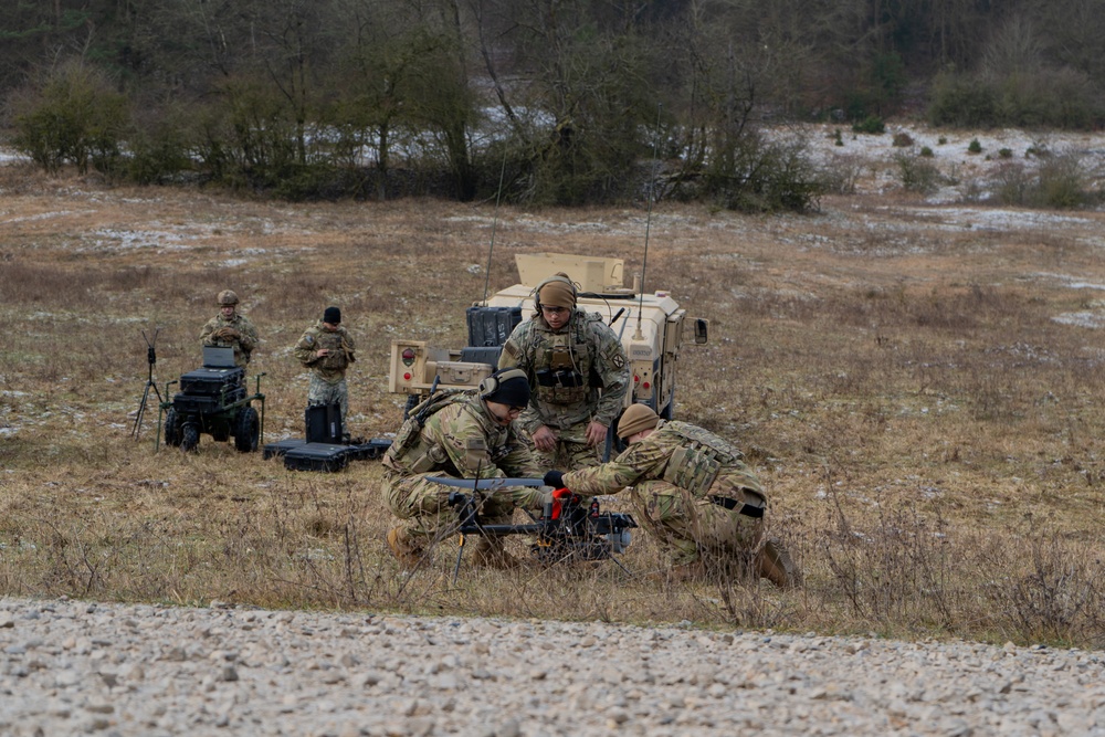 10th Mountain Division train on the Anduril Ghost X Small Unmanned Aircraft System during Combined Resolve