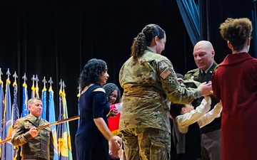 Commanding general of Army Recruiting receives third star