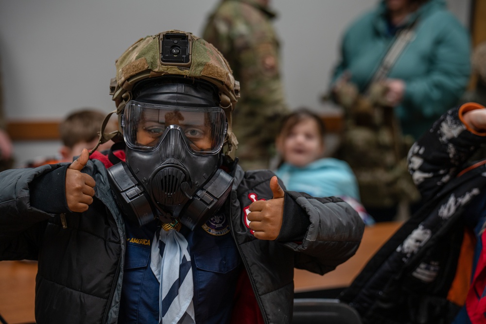 Cub Scouts deliver popcorn to 114th Fighter Wing