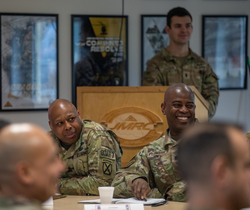 10th Mountain Division commanders conduct command team discussion during Combined Resolve