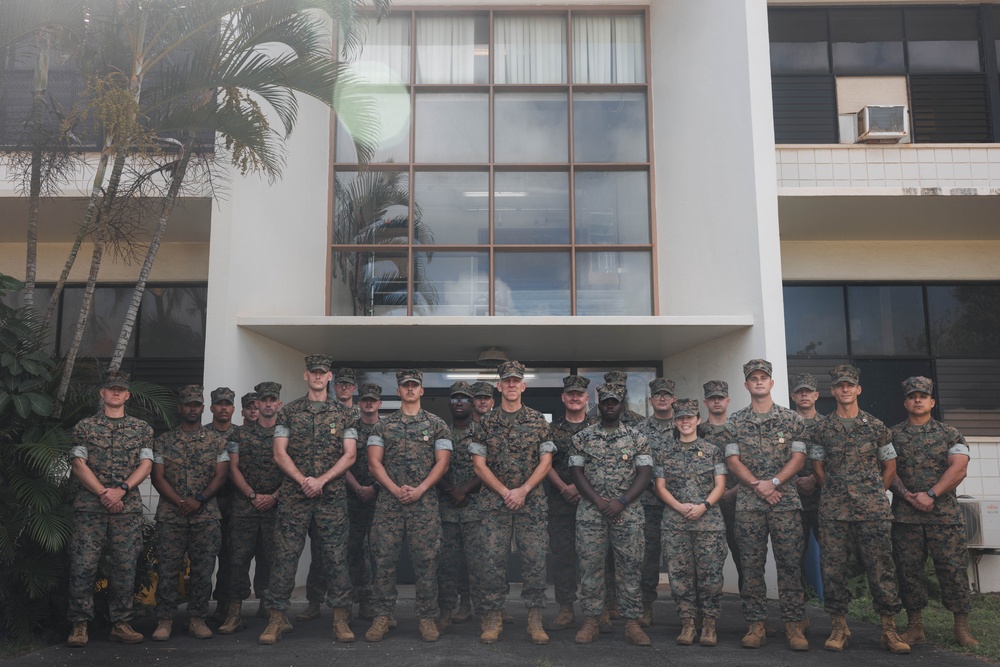 3d Marine Division Commanding General meets with Marines with 3d MLR