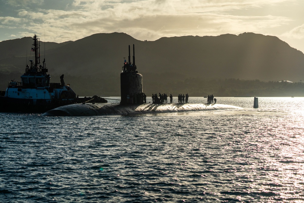 USS Columbia (SSN 771) pulls into Naval Base Guam