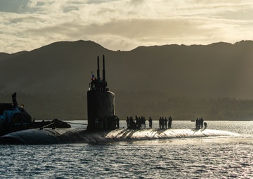 USS Columbia (SSN 771) pulls into Naval Base Guam