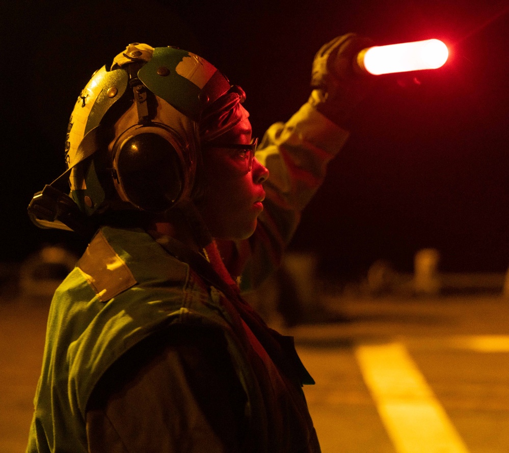 USS Preble (DDG 88) Night Flight Ops