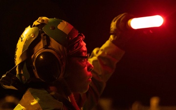 USS Preble (DDG 88) Night Flight Ops