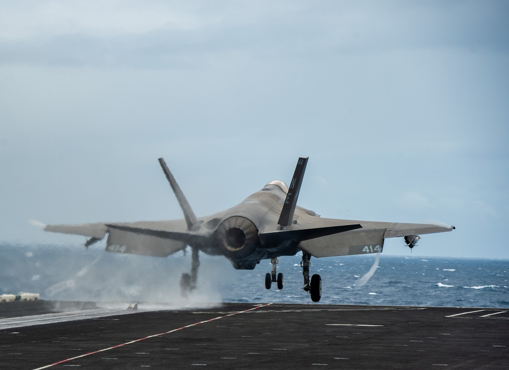 USS Carl Vinson (CVN 70) Conducts Routine Flight Operations in the South China Sea