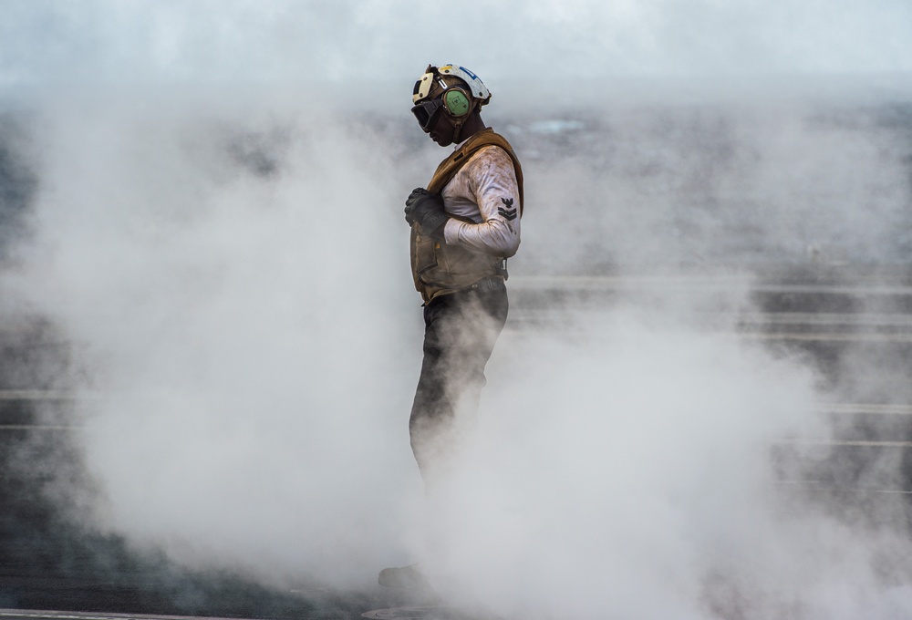 USS Carl Vinson (CVN 70) Conducts Routine Flight Operations in the South China Sea