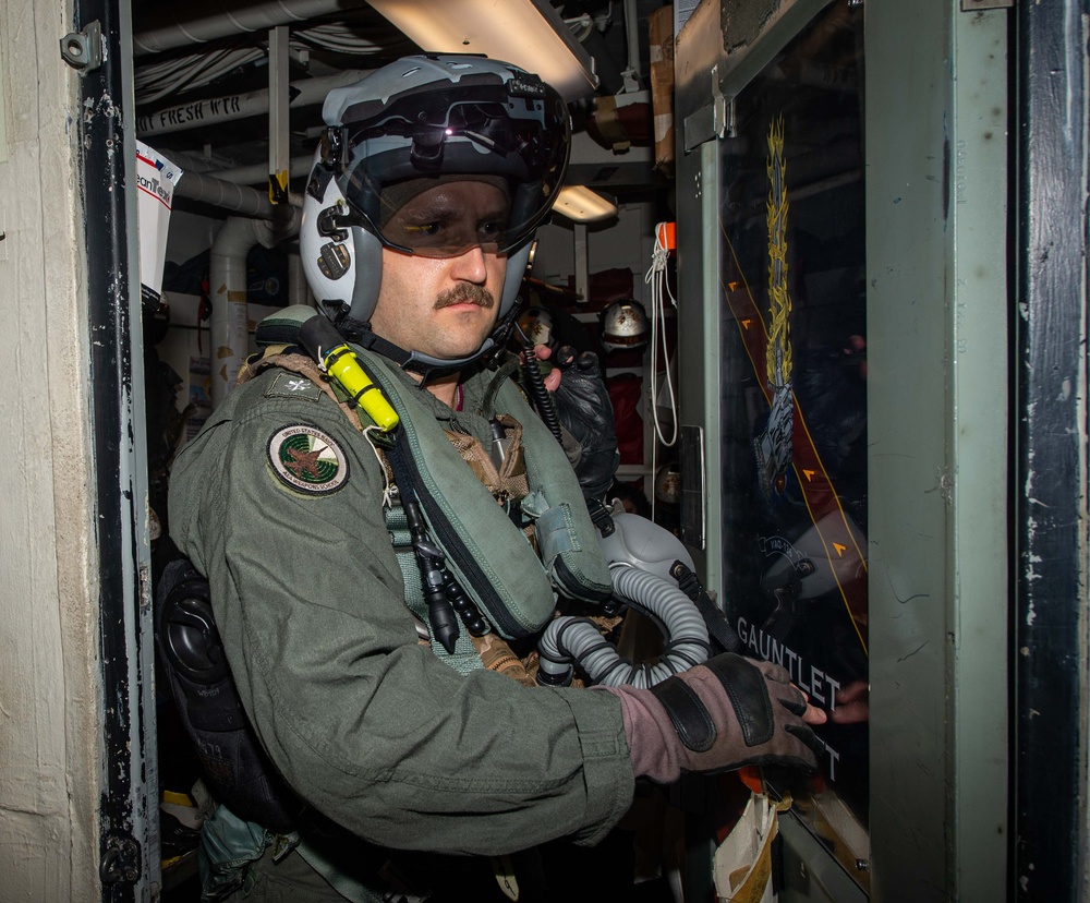 USS Carl Vinson (CVN 70) Conducts Routine Flight Operations in the South China Sea