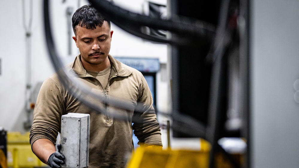 Wheel and tire Airmen build and maintain aircraft wheels