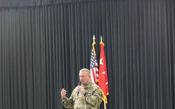 USAR CG Lt. Gen. Harter visits US. Central Command AOR