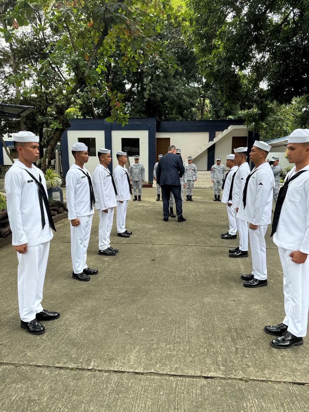 DDNI visits the Philippines to strengthen partnership with key ally