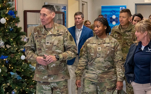 Fort Meade Garrison commander visits the 70th ISRW