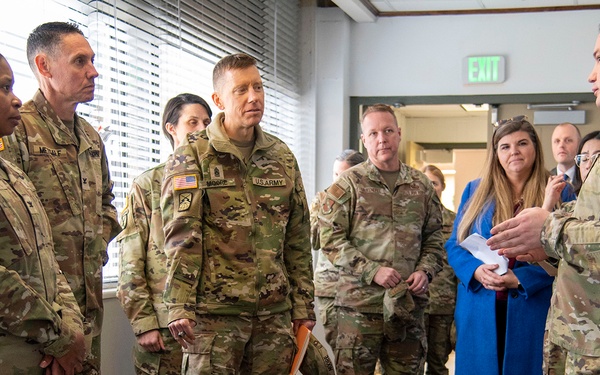 Fort Meade Garrison commander visits the 70th ISRW