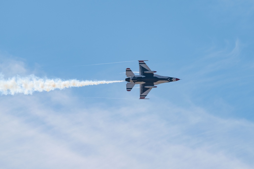 Thunderbirds visit Dyess to ensure airshow success